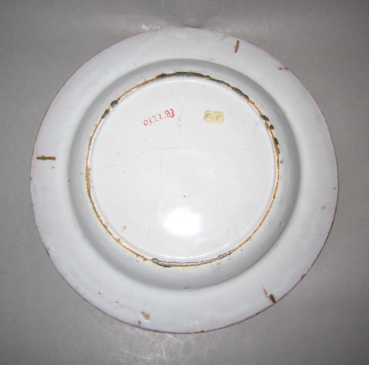 2003.0022.083 Delft plate or dinner plate underside