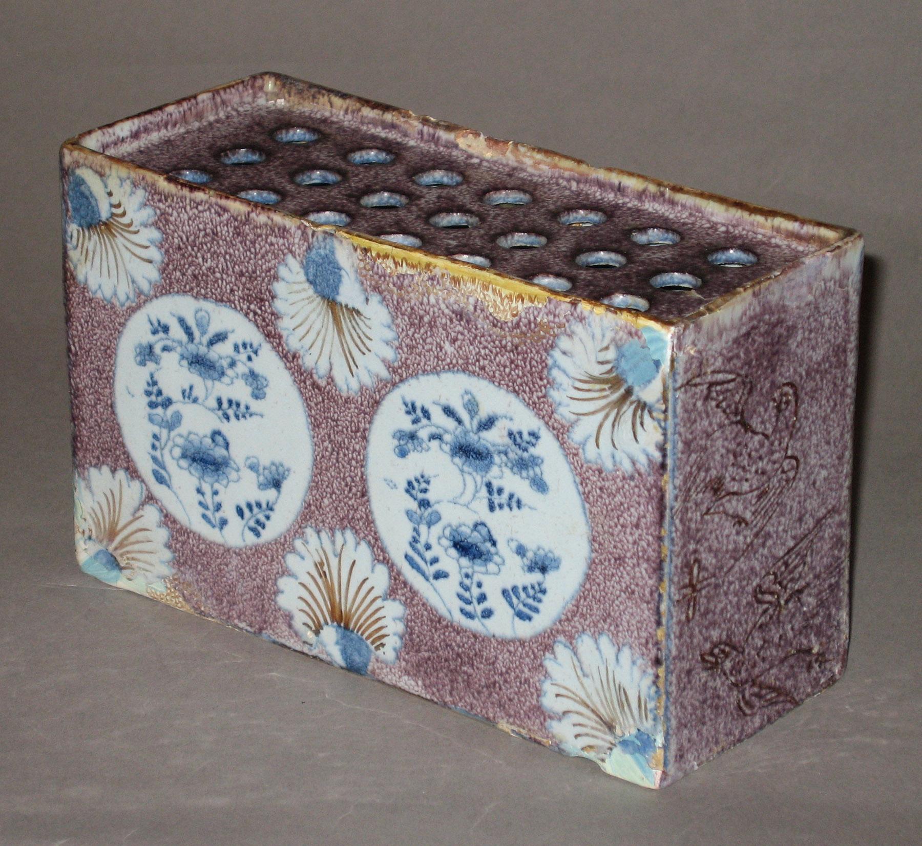 2003.0022.099 Delft flower brick