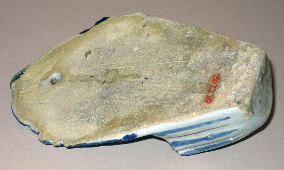 2003.0022.102 Delftware holy water font (back)