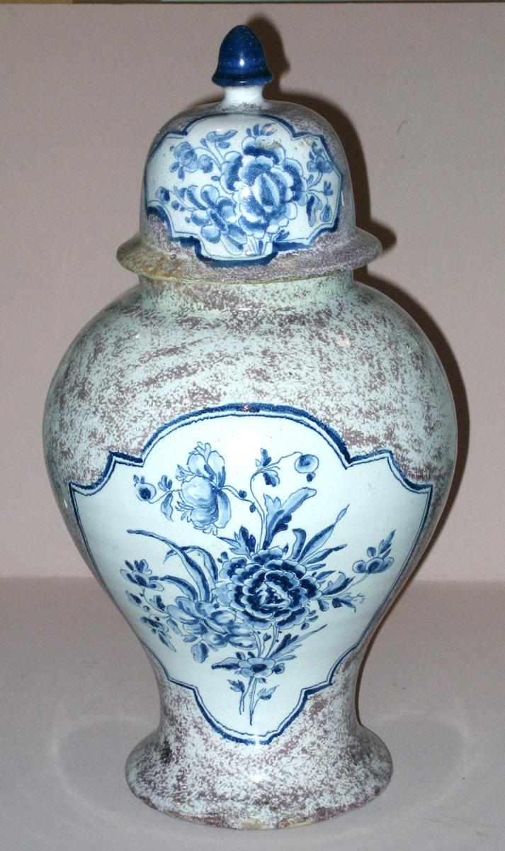 2003.0022.103 Delft vase