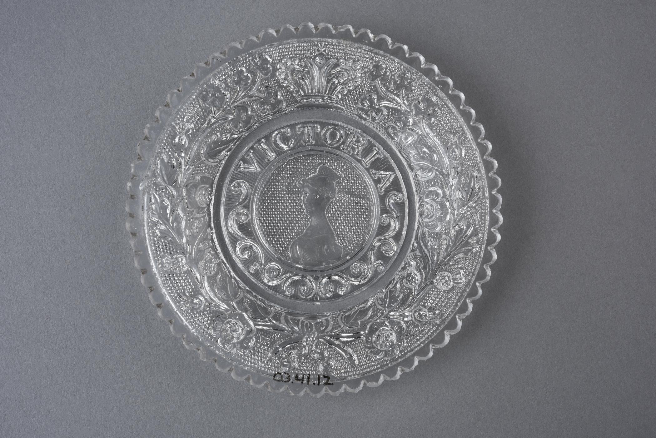 2003.0041.012 Plate, view 2