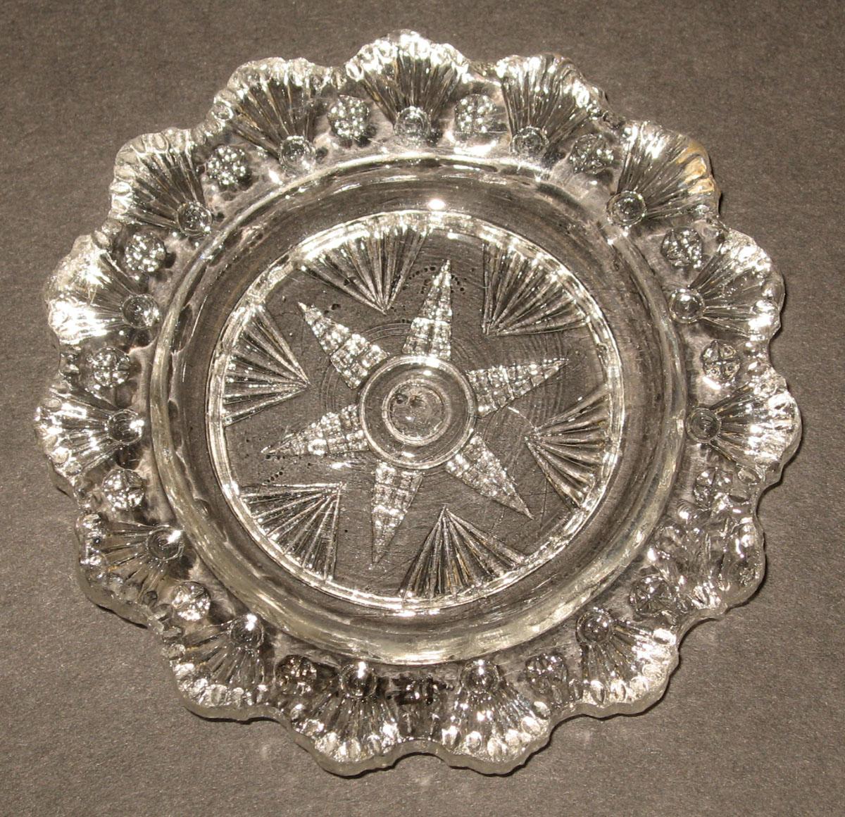 2003.0041.021 Glass cup plate
