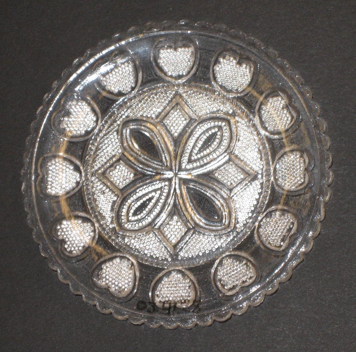 2003.0041.025 Glass cup plate