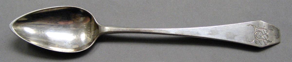 2003.0041.040.005 Silver Spoon upper surface
