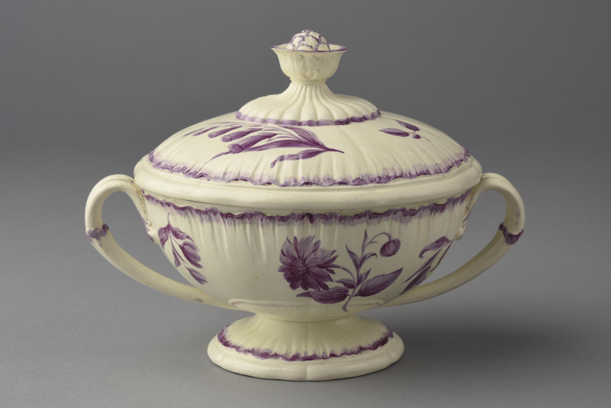 2003.0042 A, B Tureen, view 2