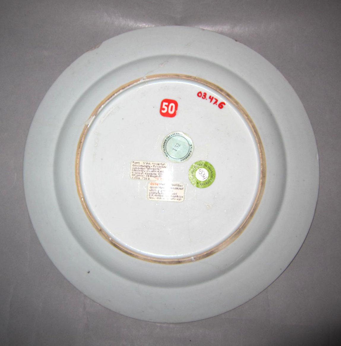 2003.0047.006 Porcelain plate underside