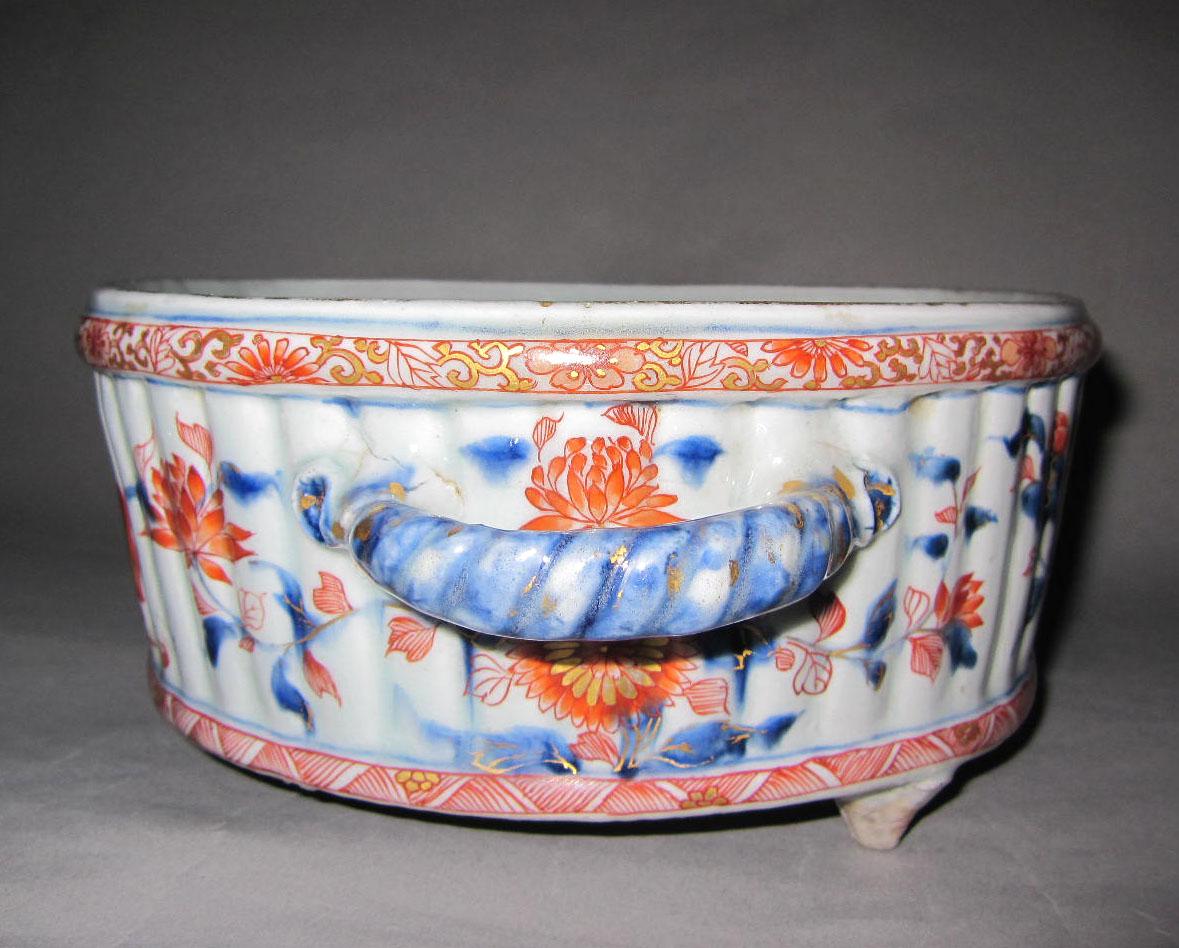 2003.0047.009 Porcelain basin handle