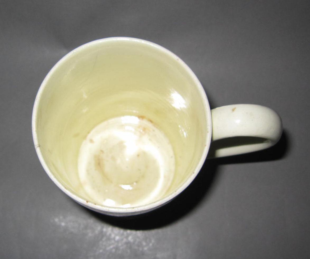 2003.0047.010 Creamware mug (top view)