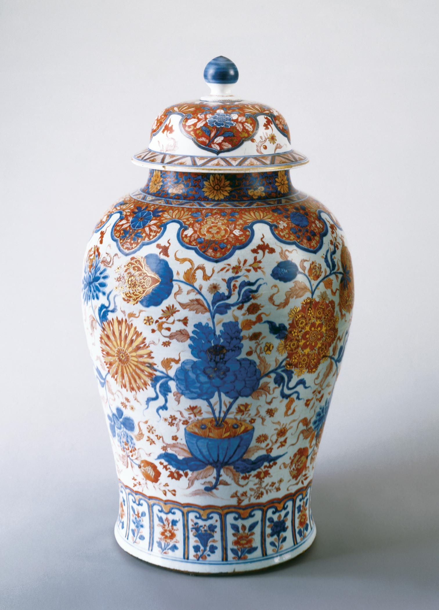 2003.0047.012 A, B Jar