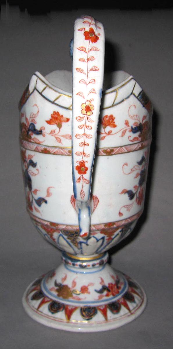2003.0047.013 Porcelain ewer handle