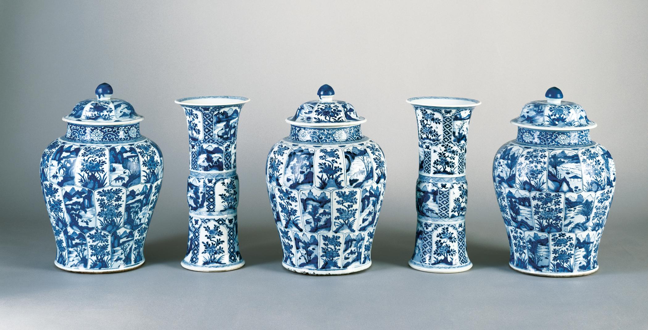 2003.0047.016.001-.005 Garniture