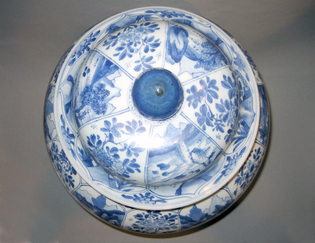 2003.0047.016.003 Porcelain jar top