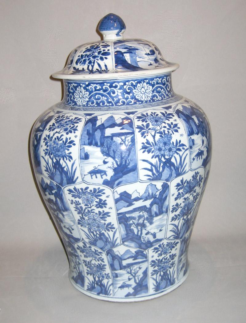 2003.0047.016.005 Porcelain jar