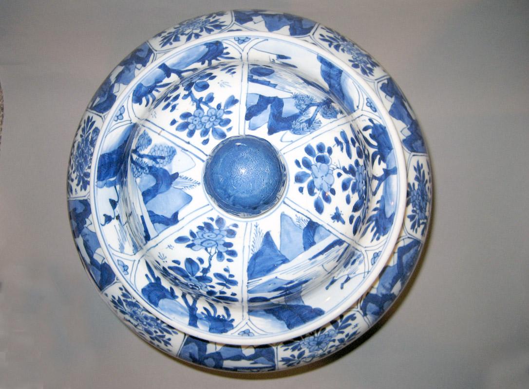 2003.0047.016.005 Porcelain jar top