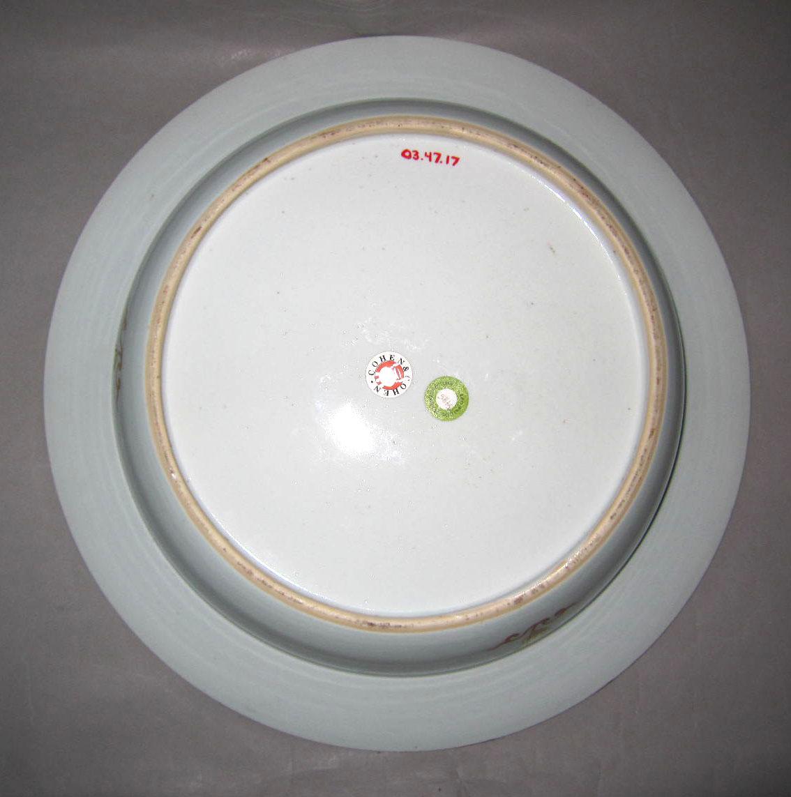 2003.0047.017 Porcelain basin underside