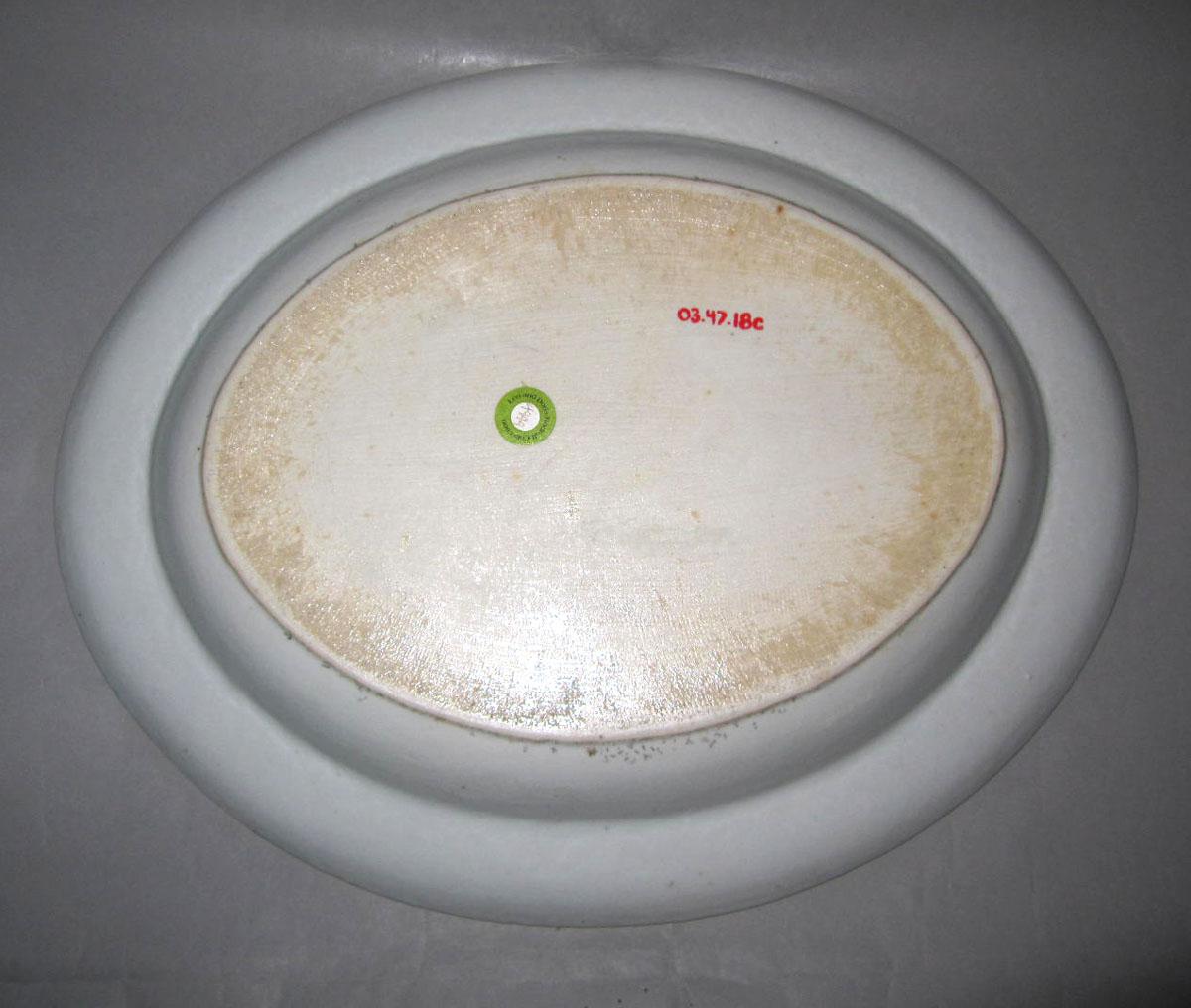 2003.0047.018 C Porcelain tureen stand underside