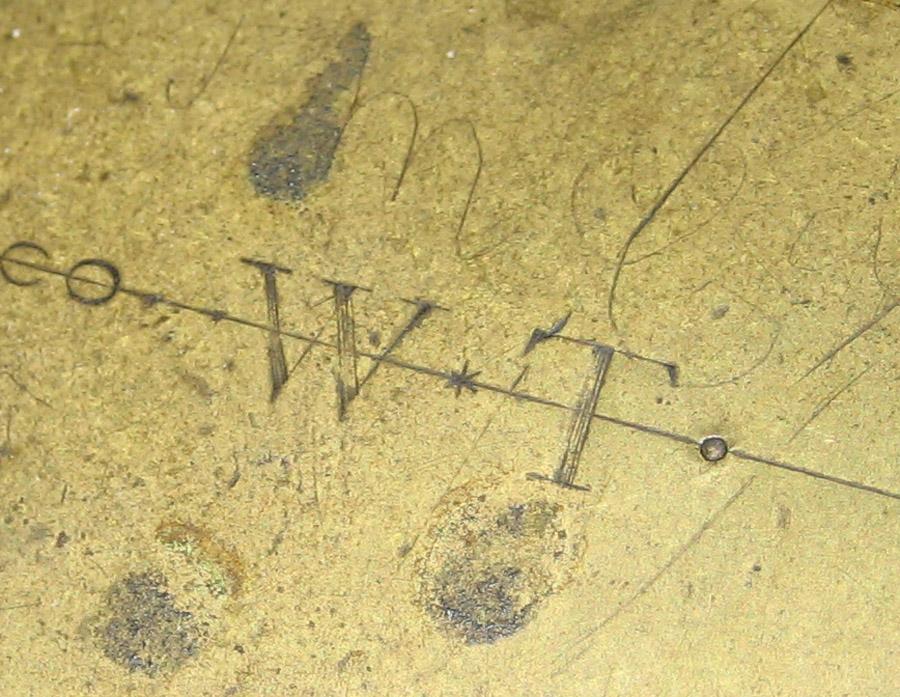 2003.0054 Plain compass (inscription)