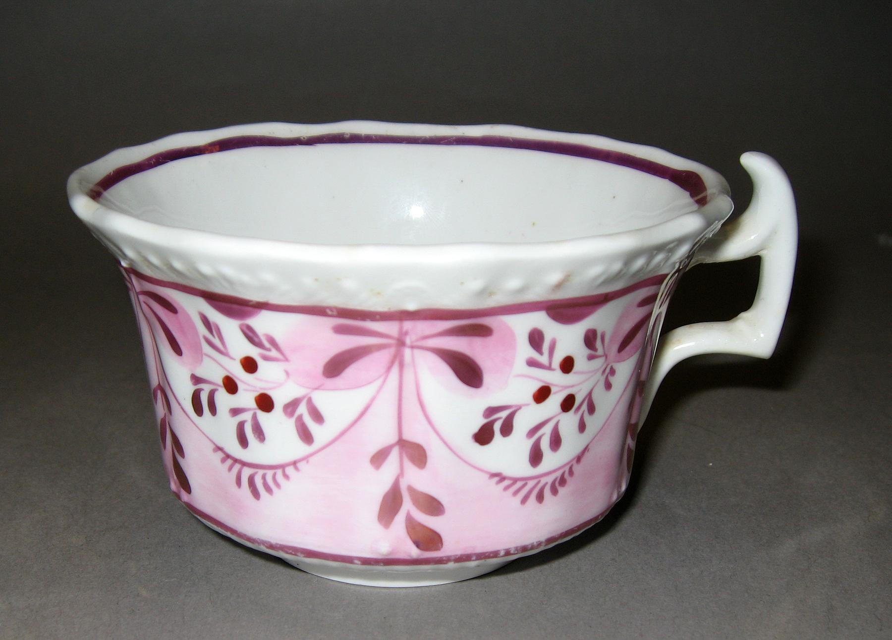 2004.0018.001.015 A Teacup