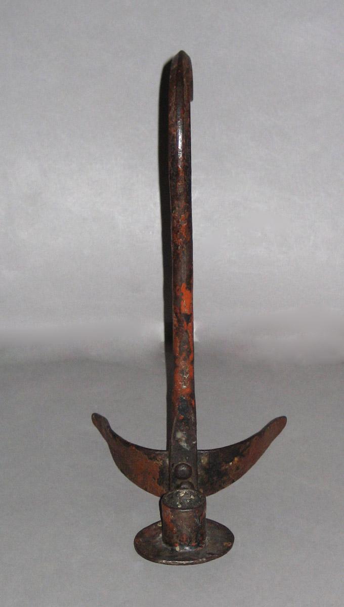 1958.1038 Candleholder
