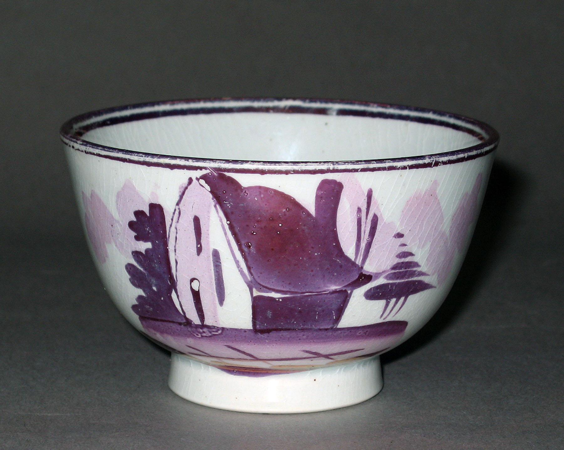 2004.0018.002 A Lusterware teabowl