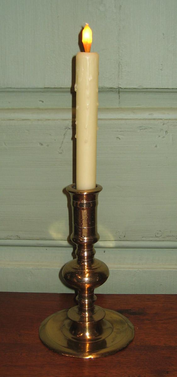 1958.1042 Candlestick
