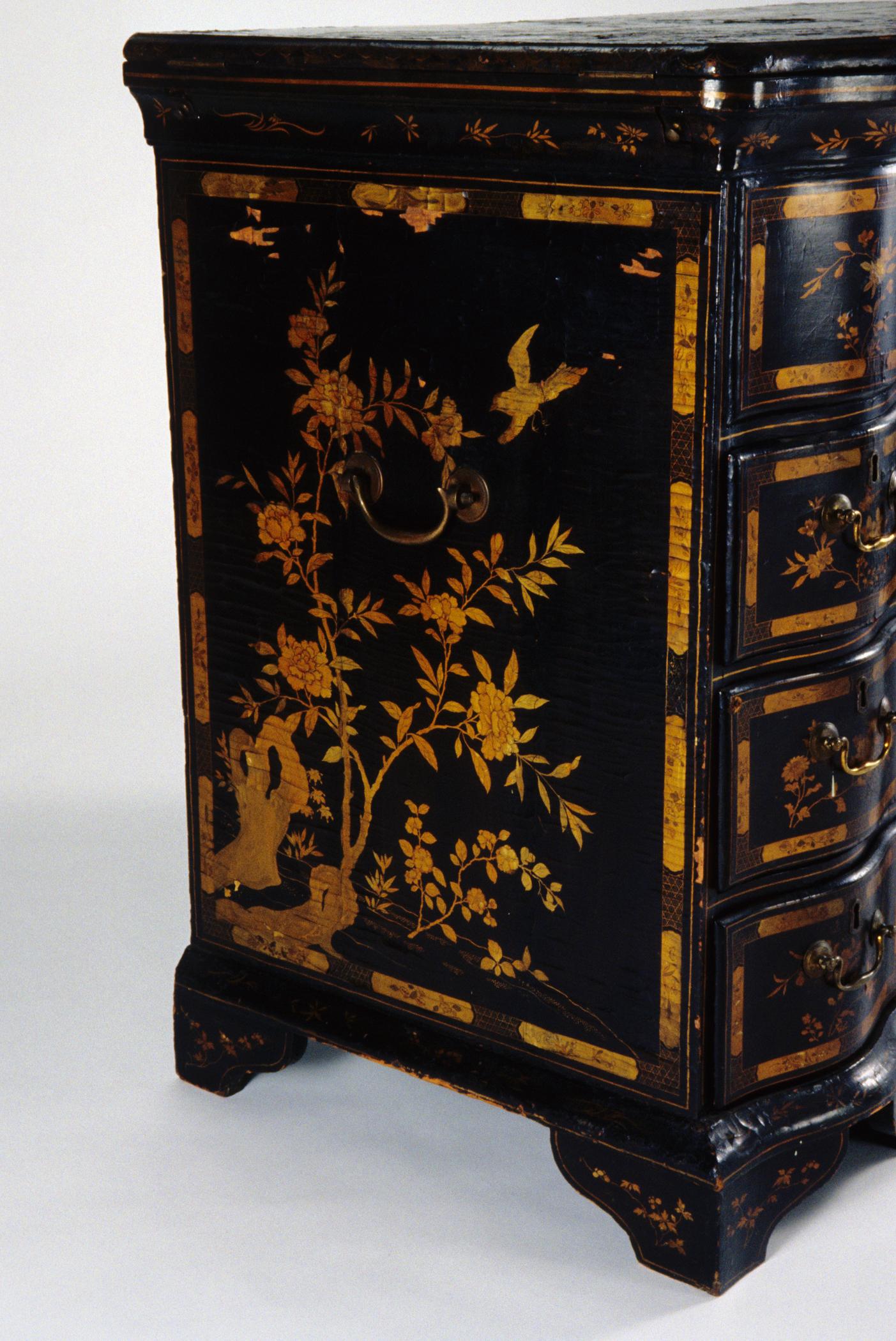 2004.0030.001 Table (detail)