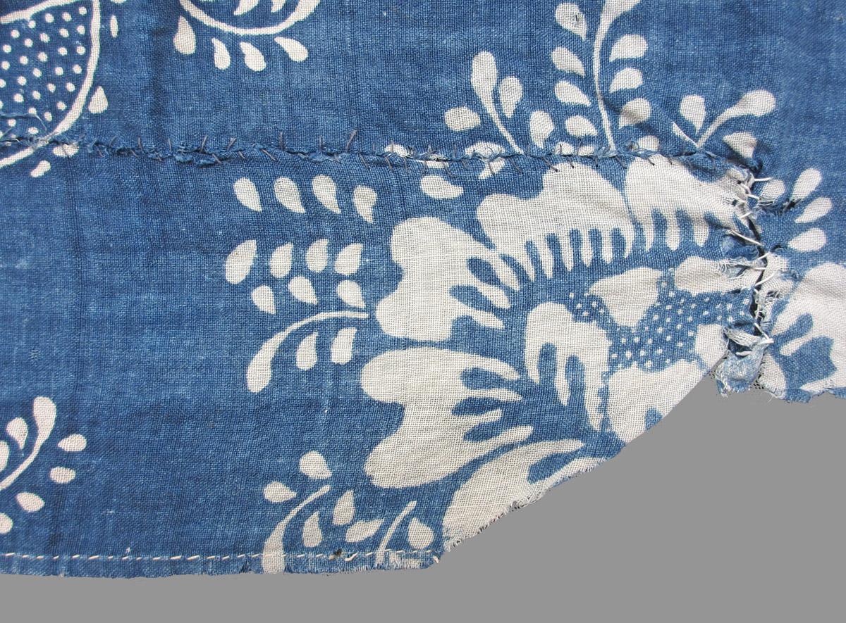 2004.0040.001 textile, printed design detail 1