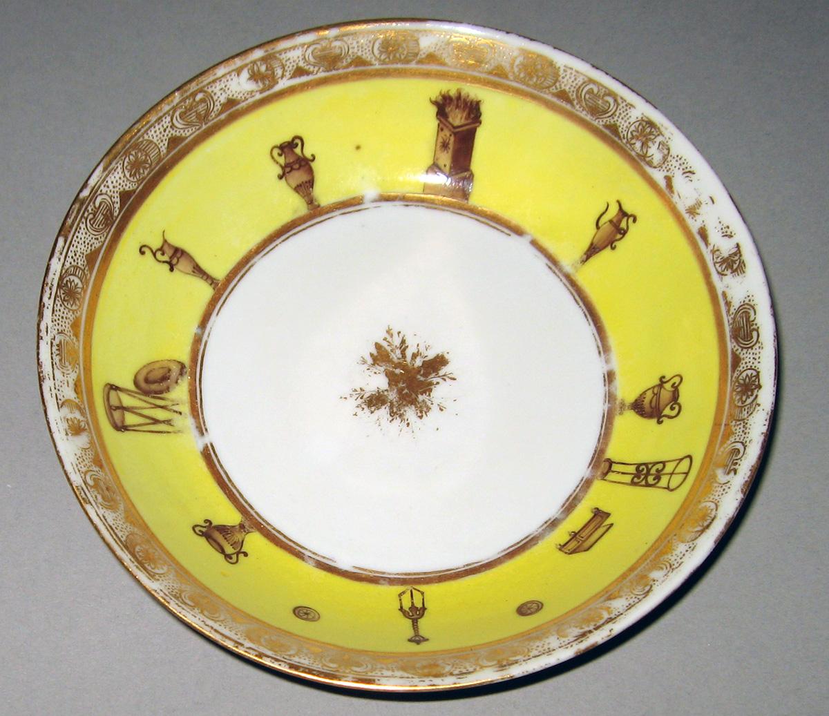 2004.0042.002 B Porcelain Saucer