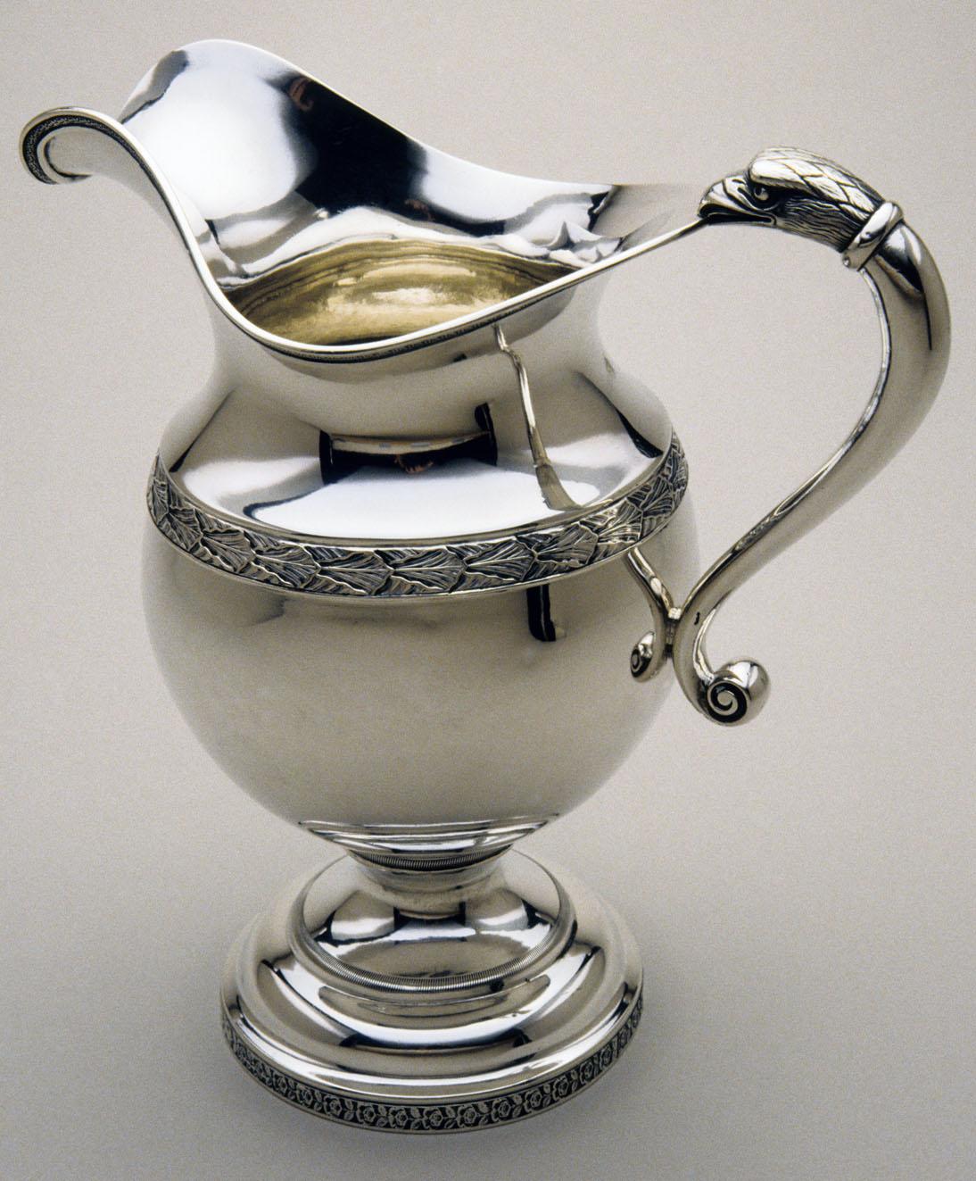 2004.0045.002 Ewer, view 1