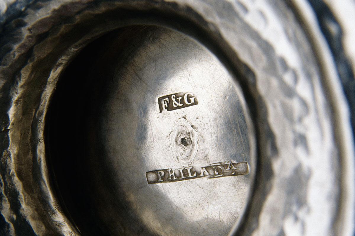 2004.0045.002 Ewer, detail 1
