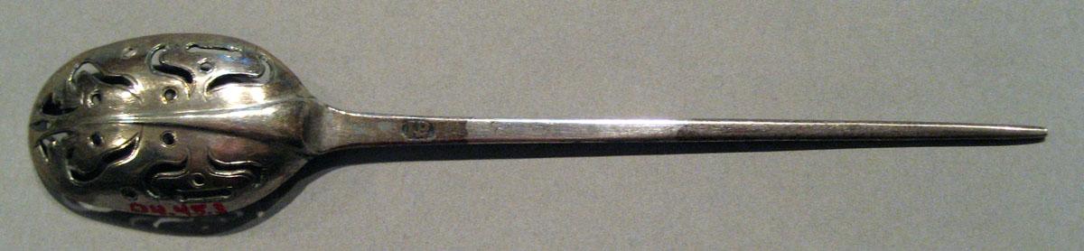 2004.0045.003 Silver Spoon underside