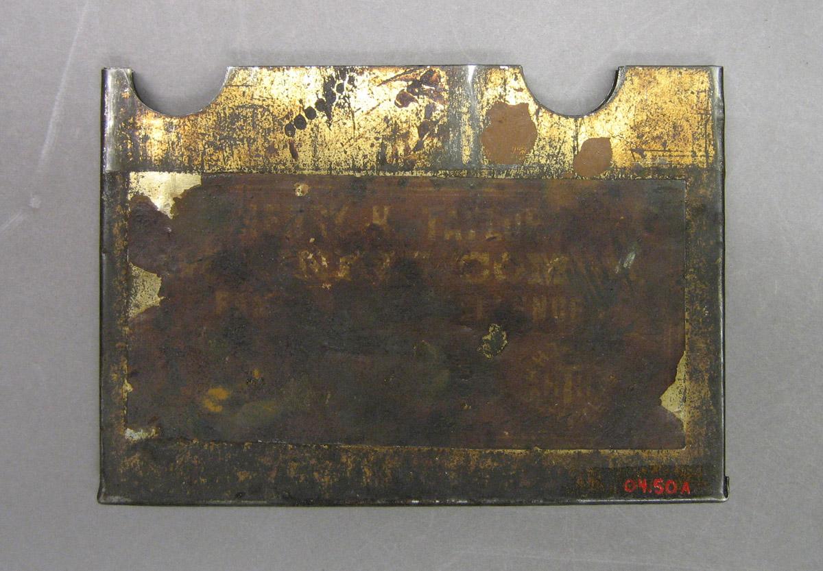 2004.0050 A Box with graining combs (detail)