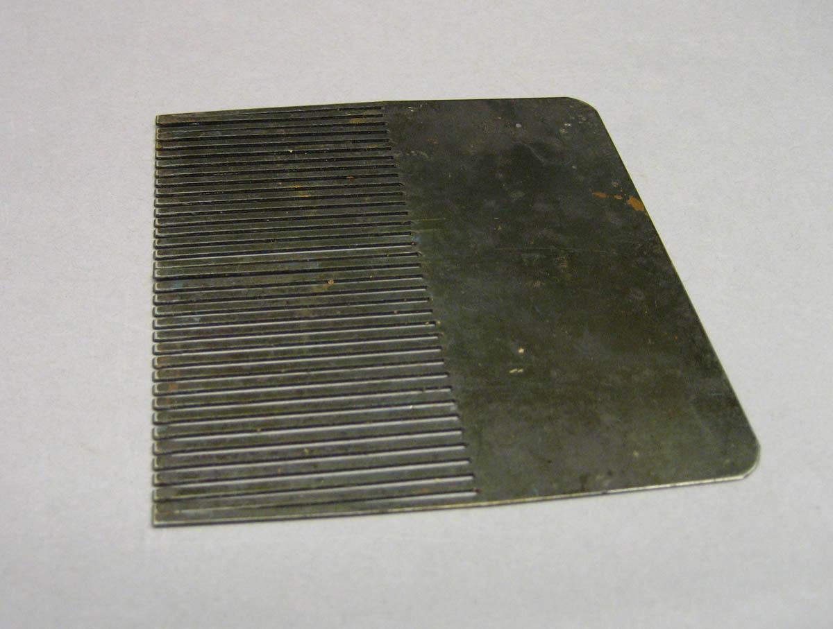 2004.0050 K Graining comb