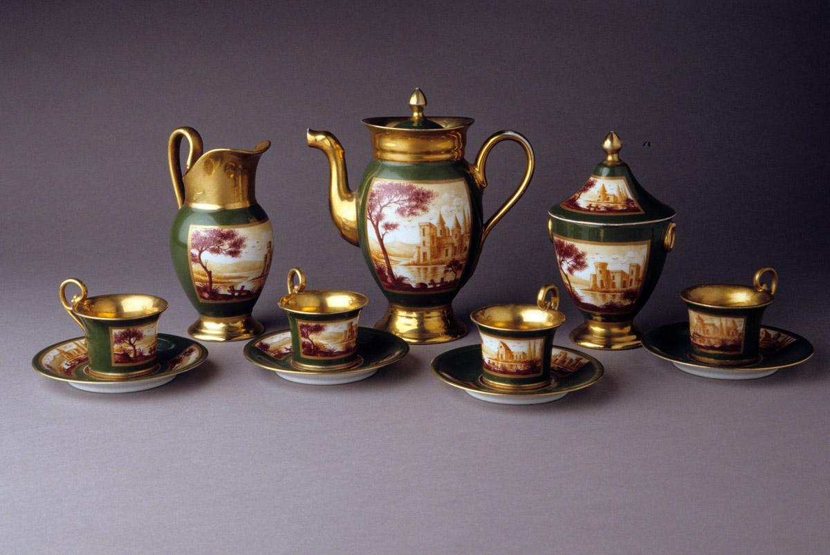 2004.0058.001.001 A, B - .007 A, B Porcelain coffee service