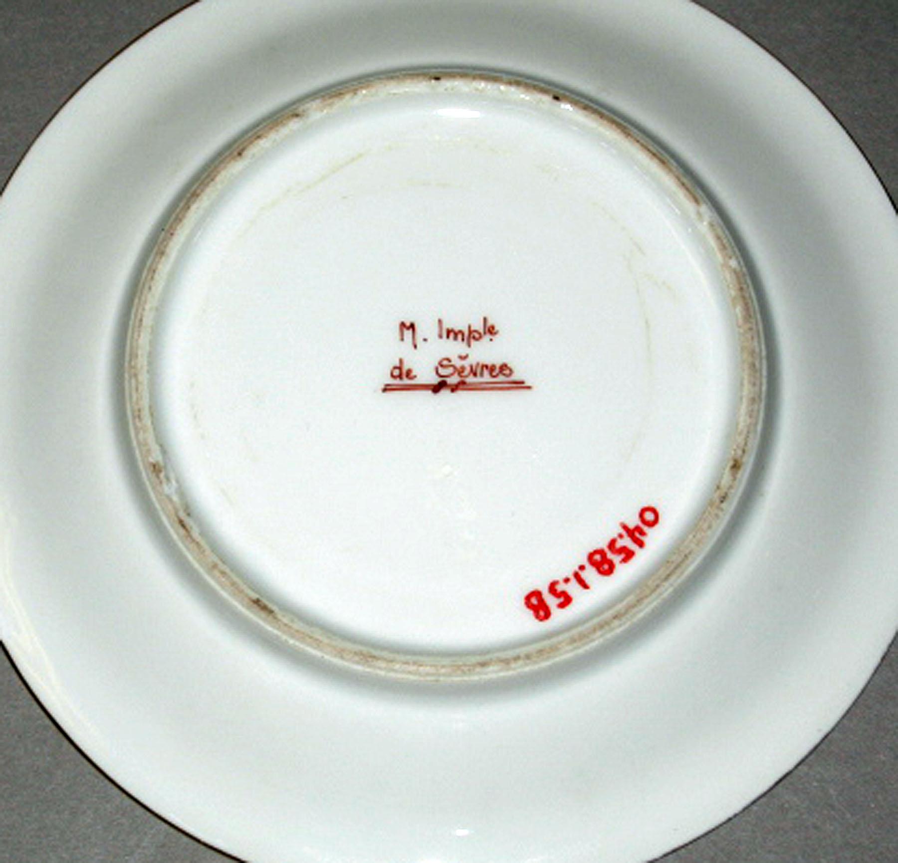 2004.0058.001.005 B Sèvres porcelain saucer (underside)