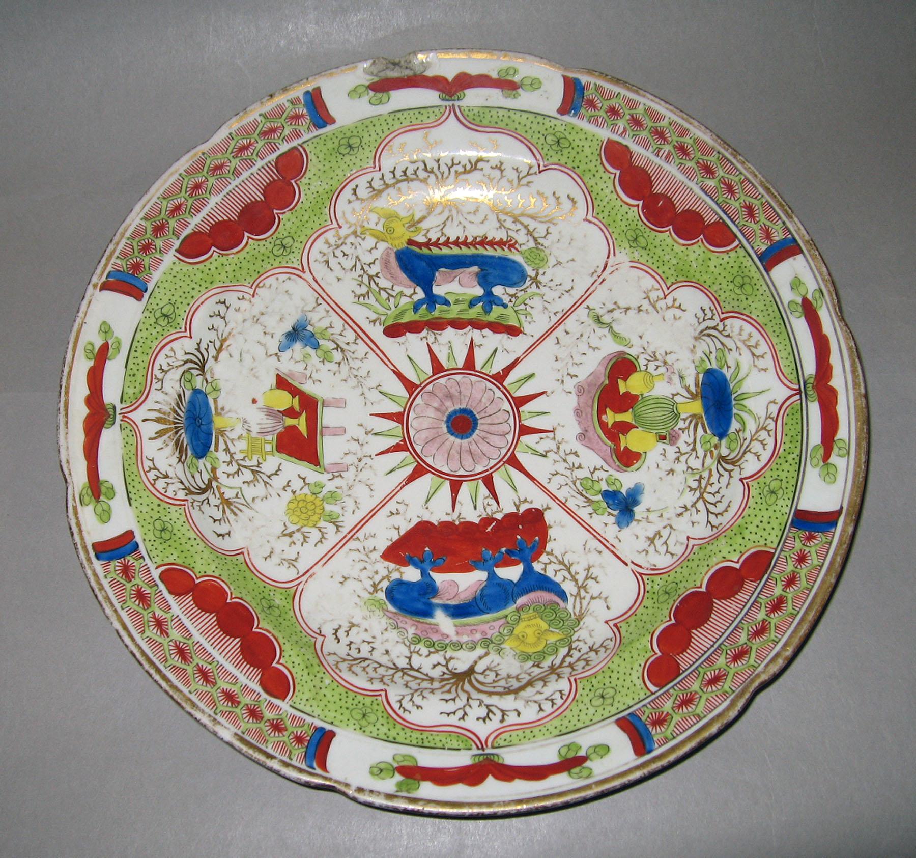 2004.0058.008 Bone-china plate