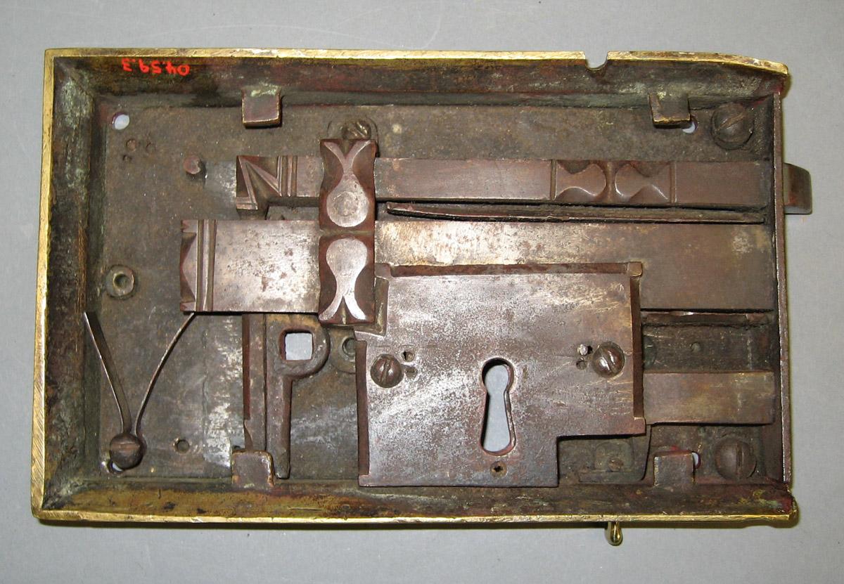 2004.0059.003 Lock (reverse)