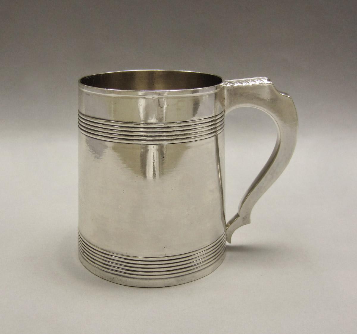 2004.0064.002 Mug, side 1