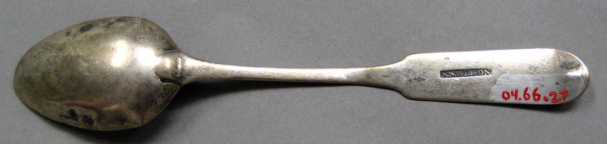 2004.0066.027 Silver Spoon underside