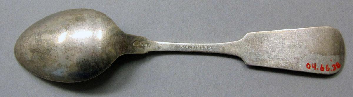 2004.0066.038 teaspoon underside