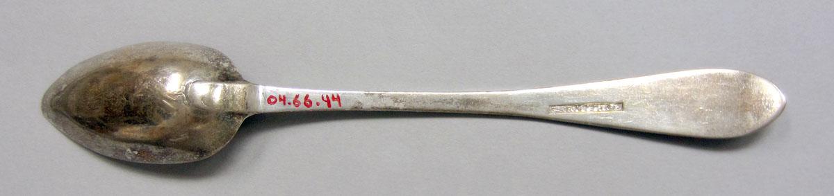 2004.0066.044 Silver Spoon underside