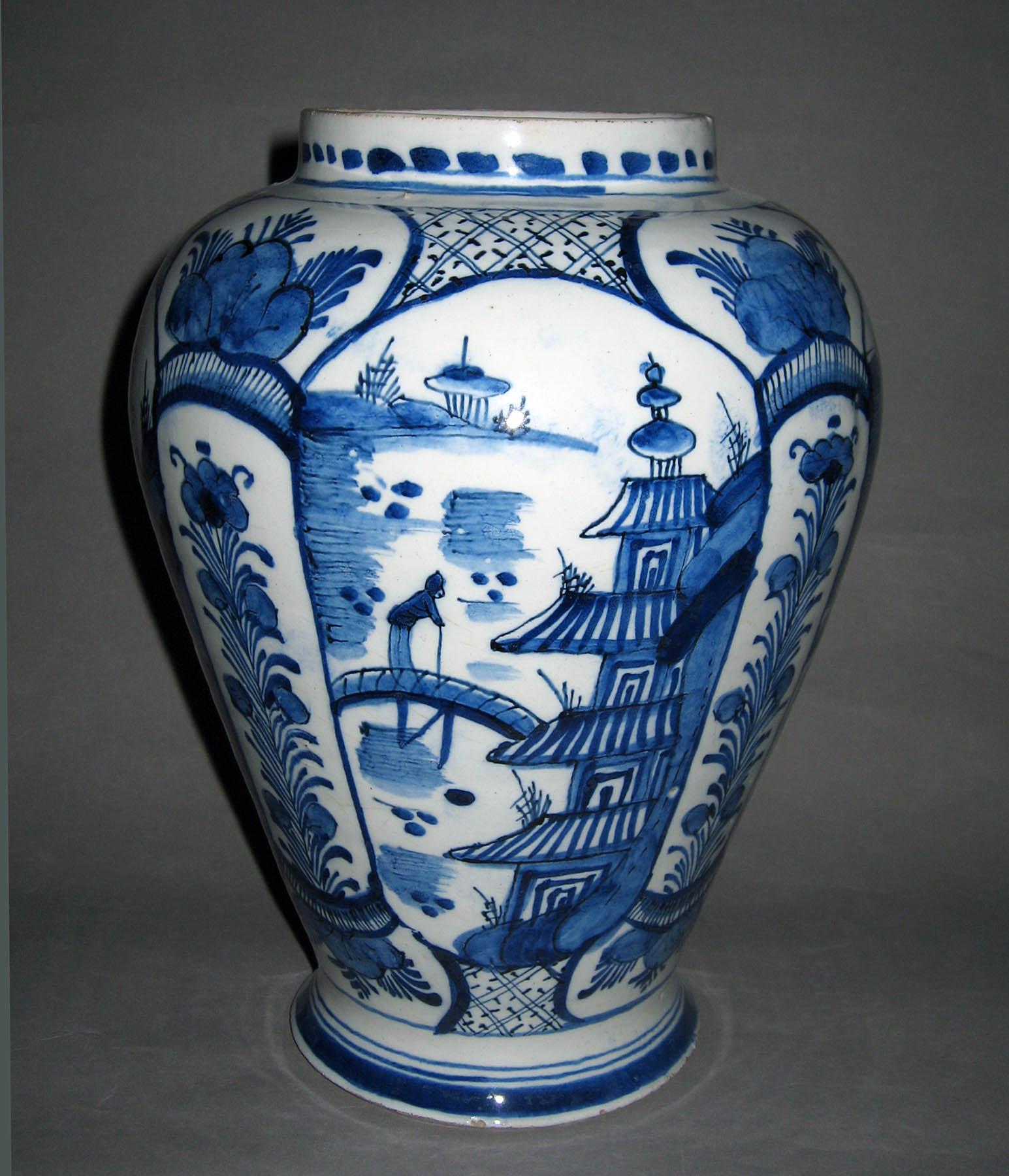 1958.1060 Earthenware vase