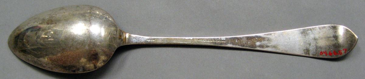 2004.0066.057 Silver Spoon underside