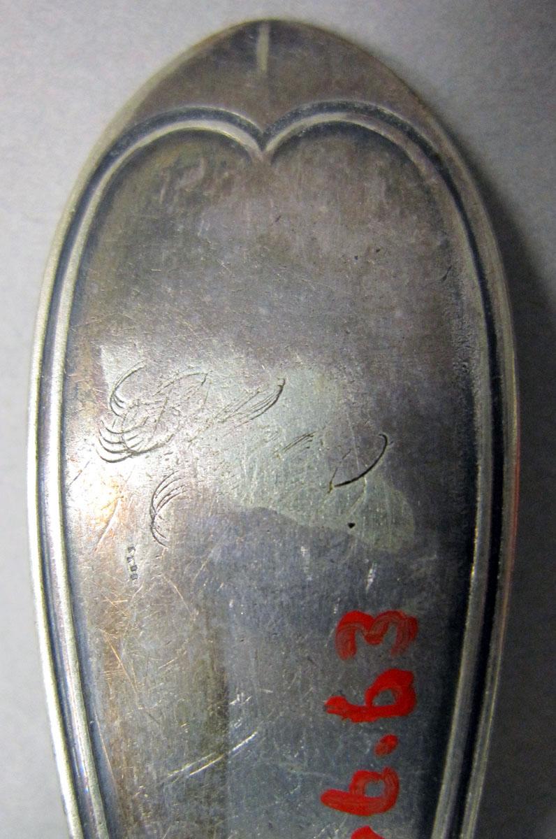 2004.0066.063 sugar shell underside handle engraving