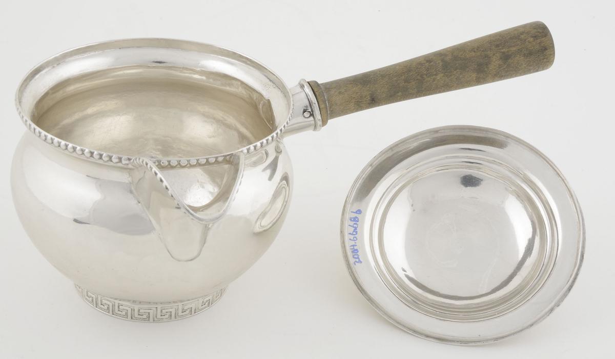 2004.0066.068 A, B Silver Saucepan, View 2