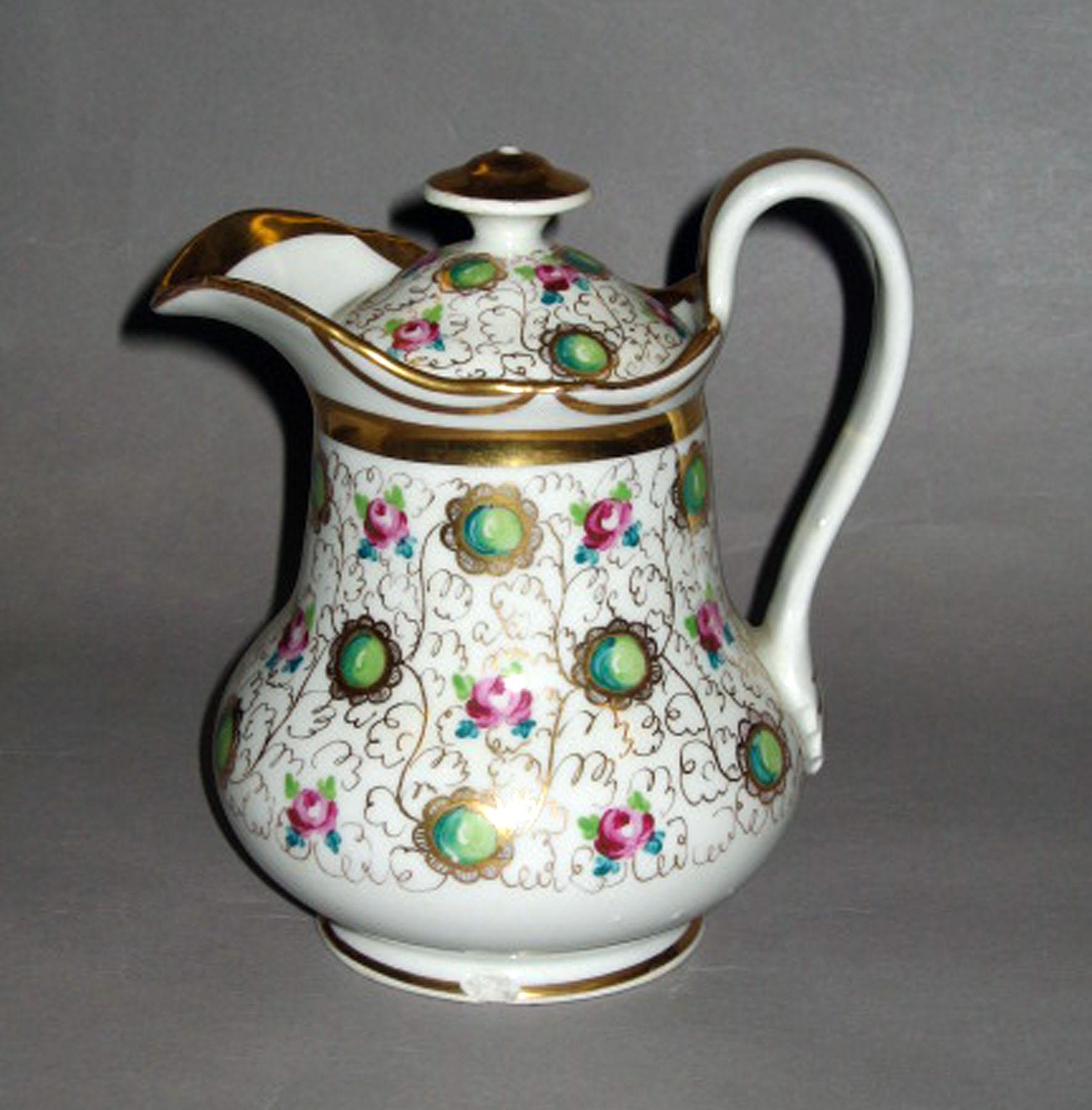 2004.0073.001.002 A, B Aich porcelain cream jug