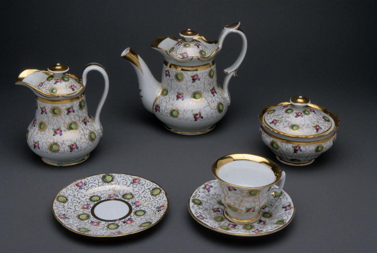 2004.0073.001.001 A, B - .004, .010 A, B Coffee service (view 2)