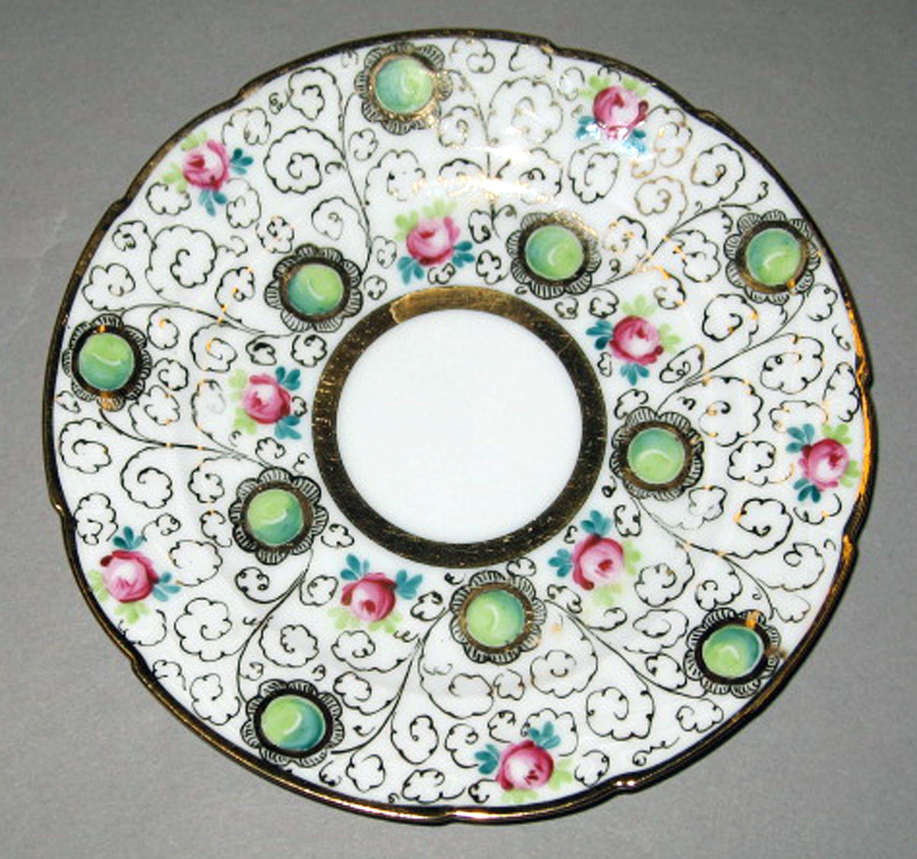 2004.0073.001.007 Aich porcelain plate