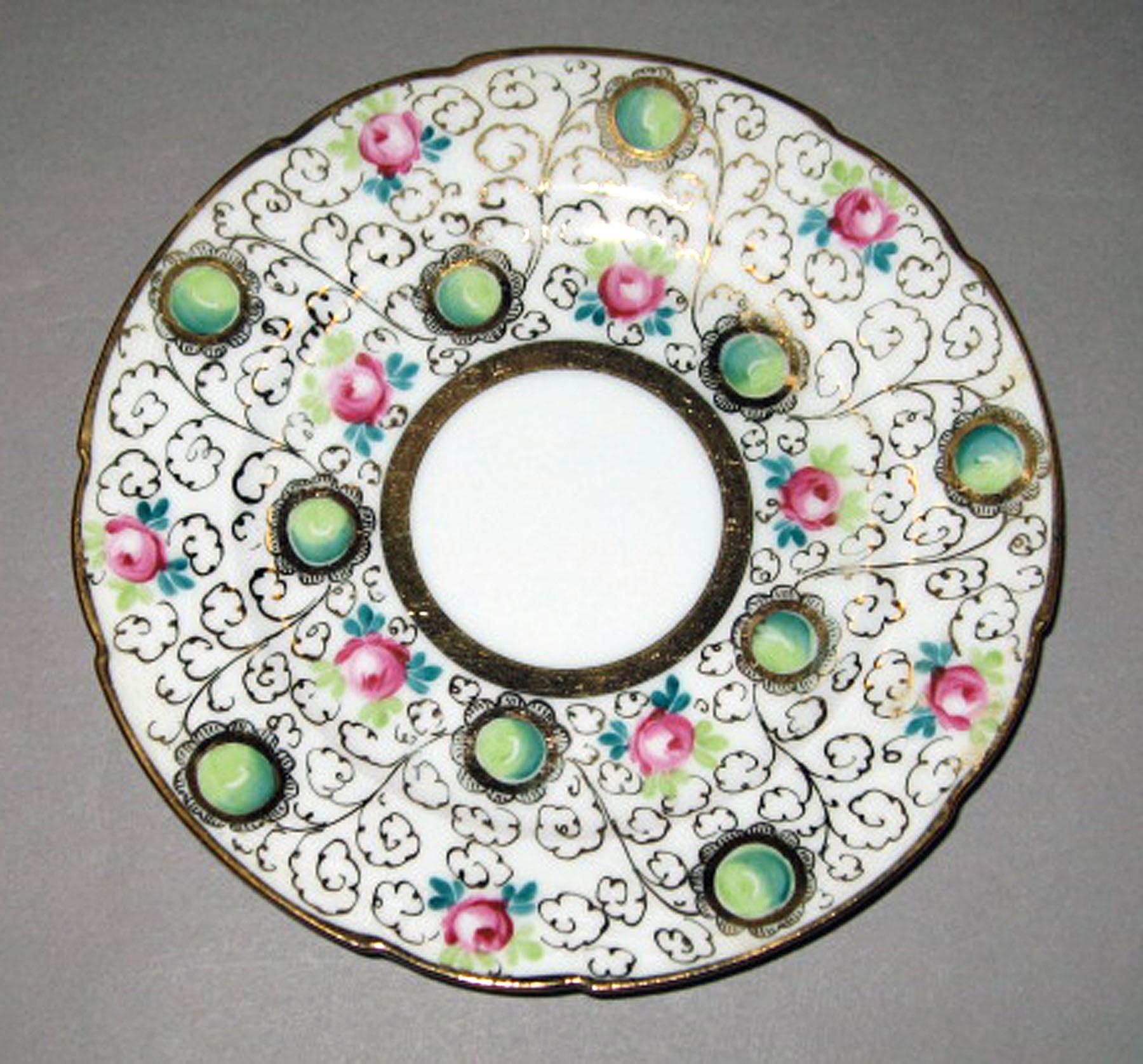 2004.0073.001.008 Aich porcelain plate