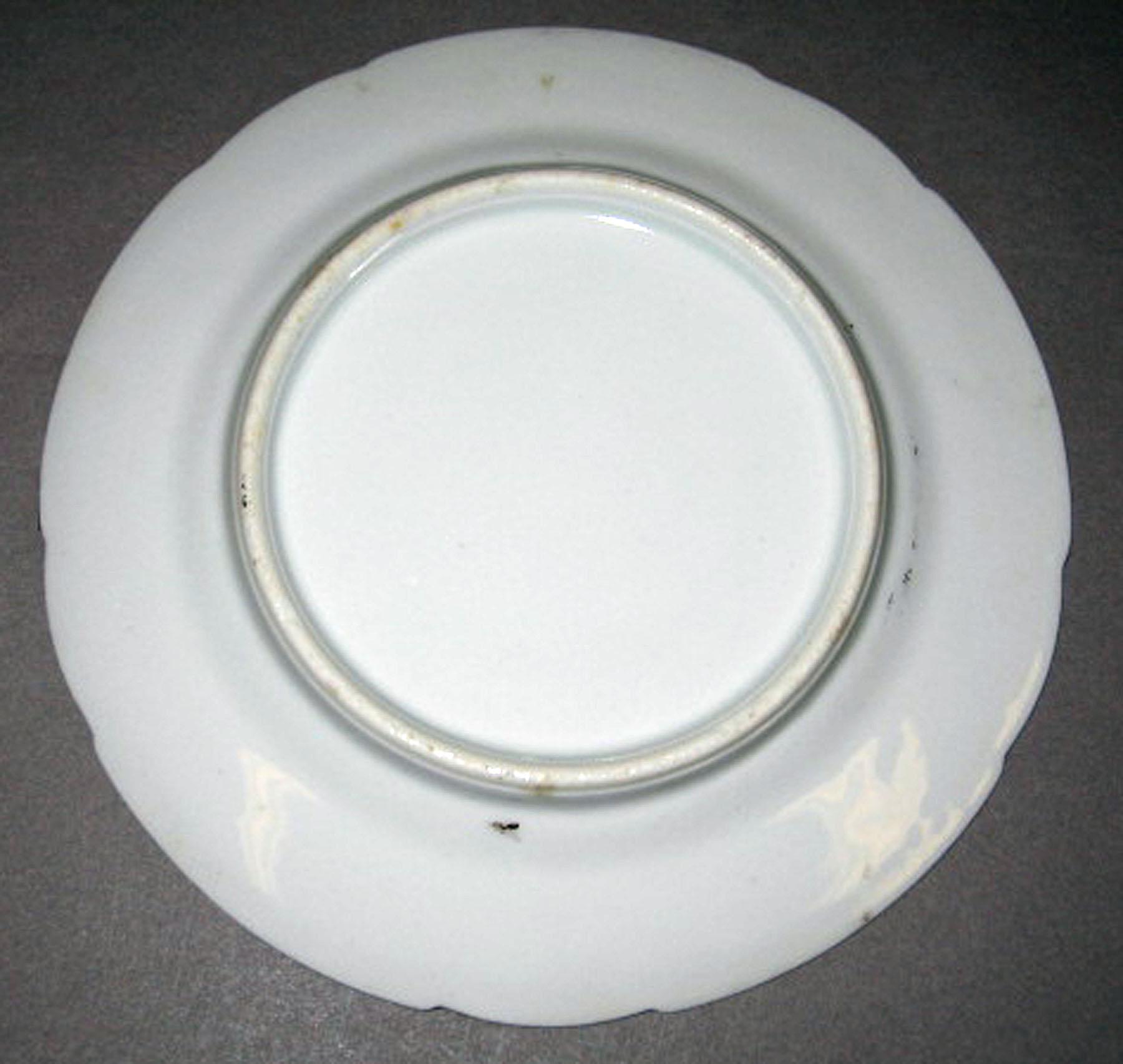 2004.0073.001.008 Aich porcelain plate (underside)